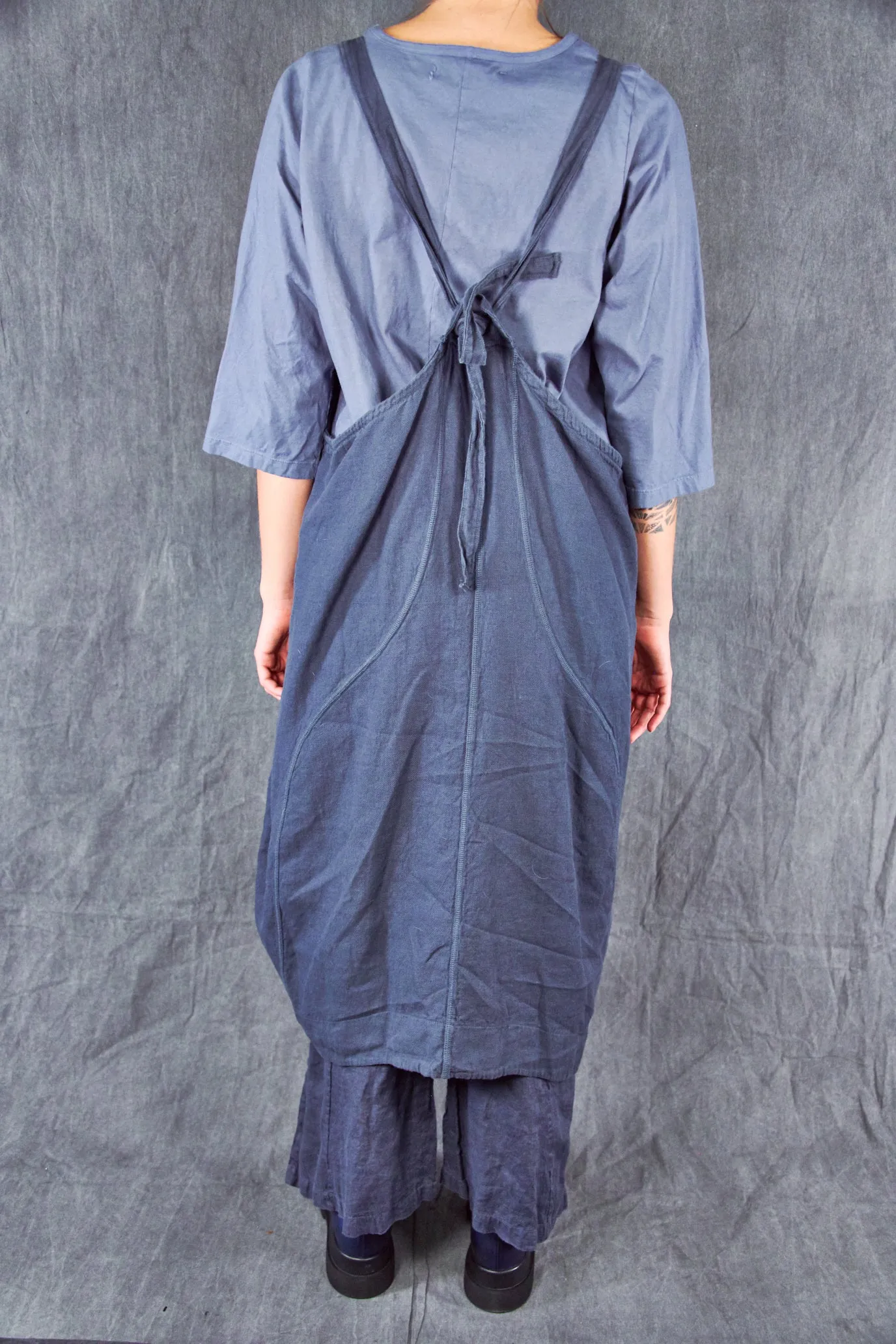 6211 Heavy Weave Linen Curve Apron Antique Ink-P