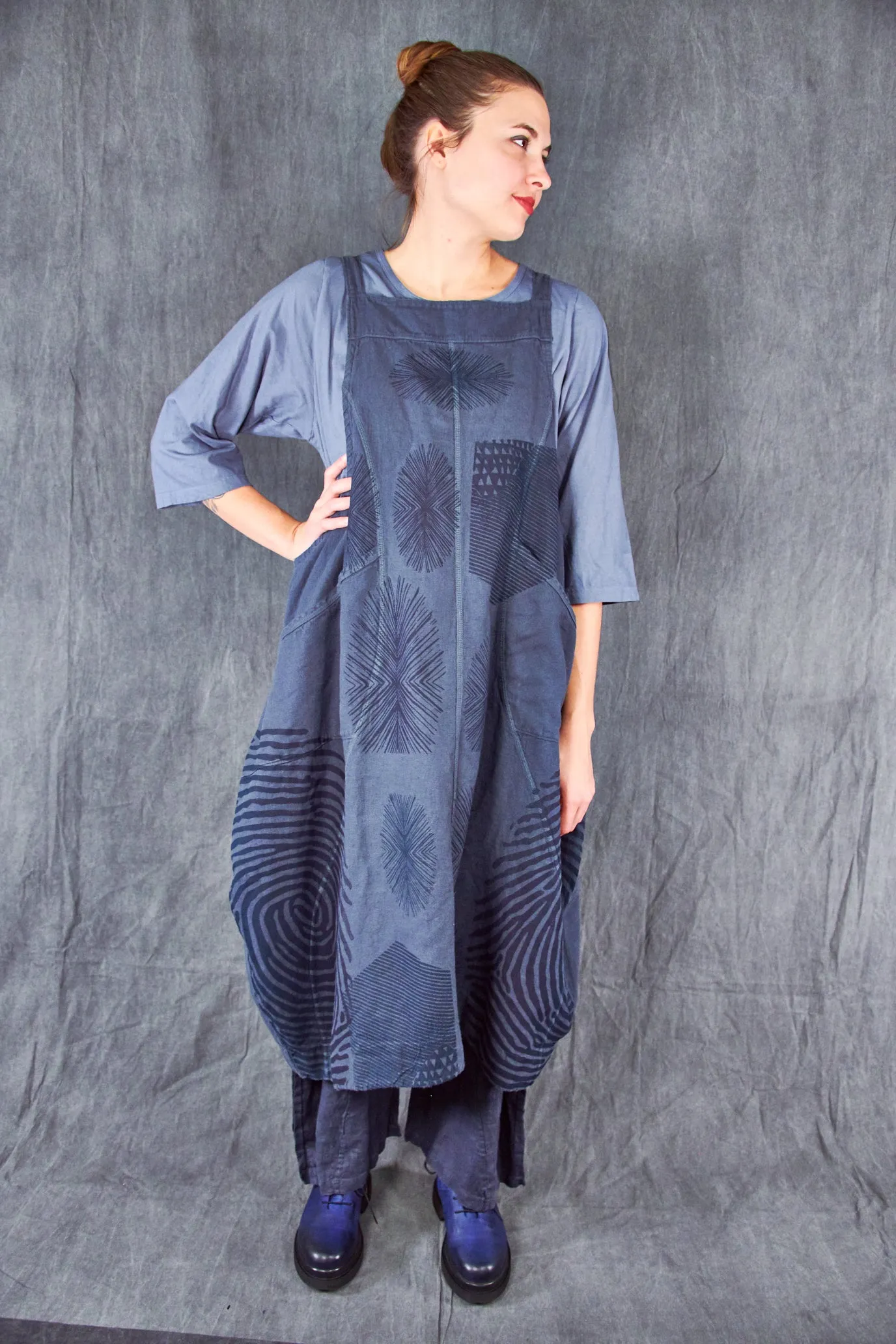 6211 Heavy Weave Linen Curve Apron Antique Ink-P