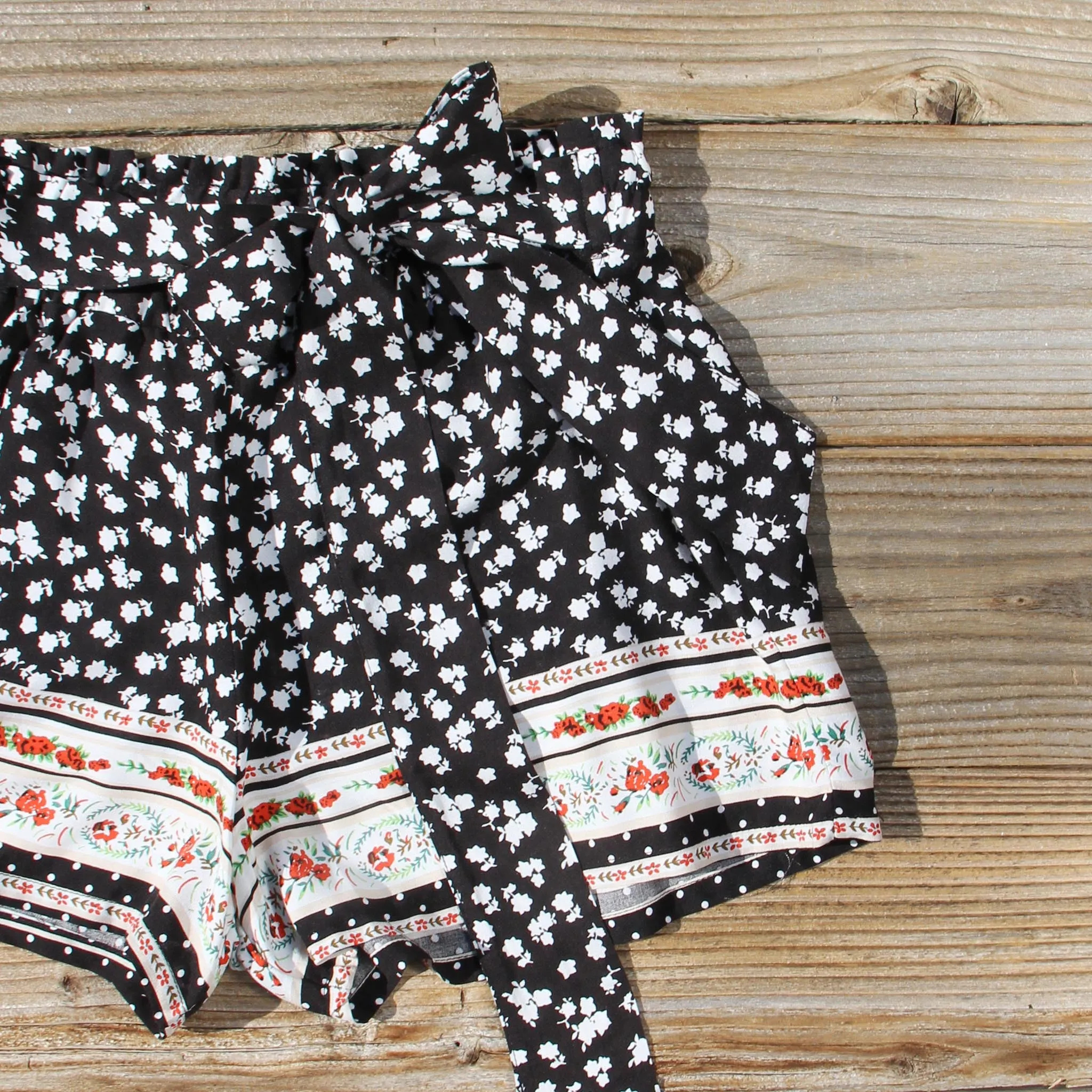 70's Charmer Shorts in Black