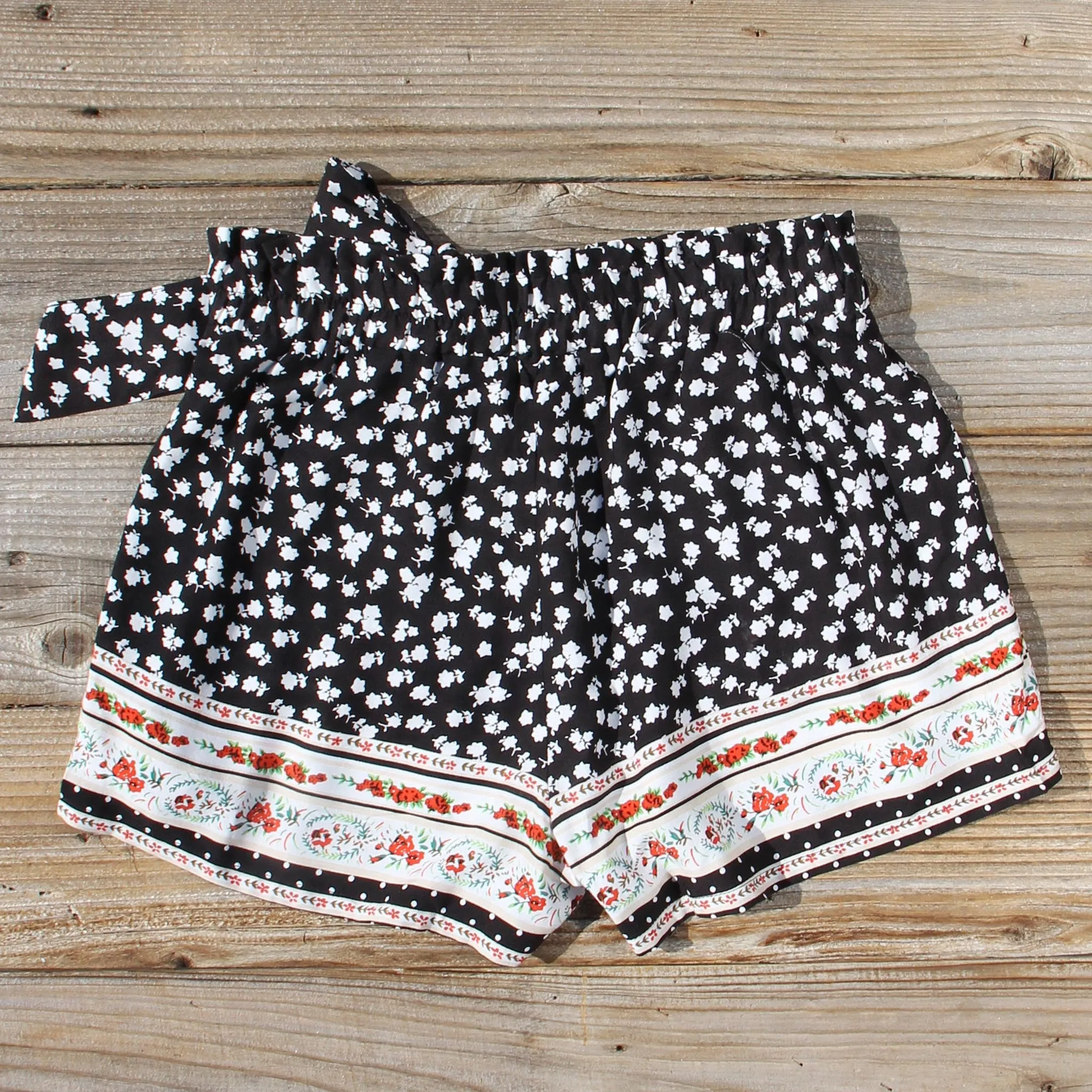 70's Charmer Shorts in Black