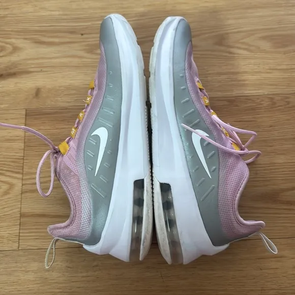 Air Max Youth Womens Axis GS 'Arctic Pink Particle Grey 7Y 8.5 Sneakers Athletic