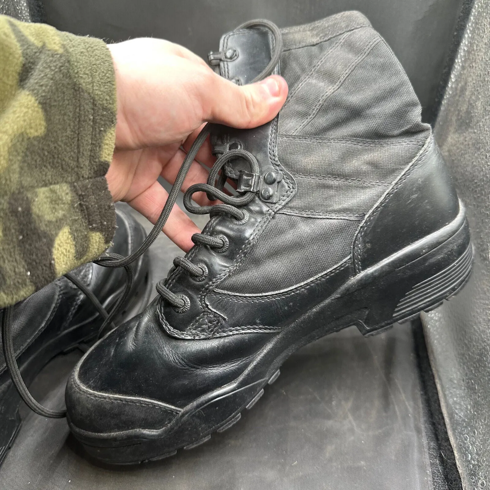 Army Black Leather High Top Magnum Combat Boots - Size EU 41 - UK 7L