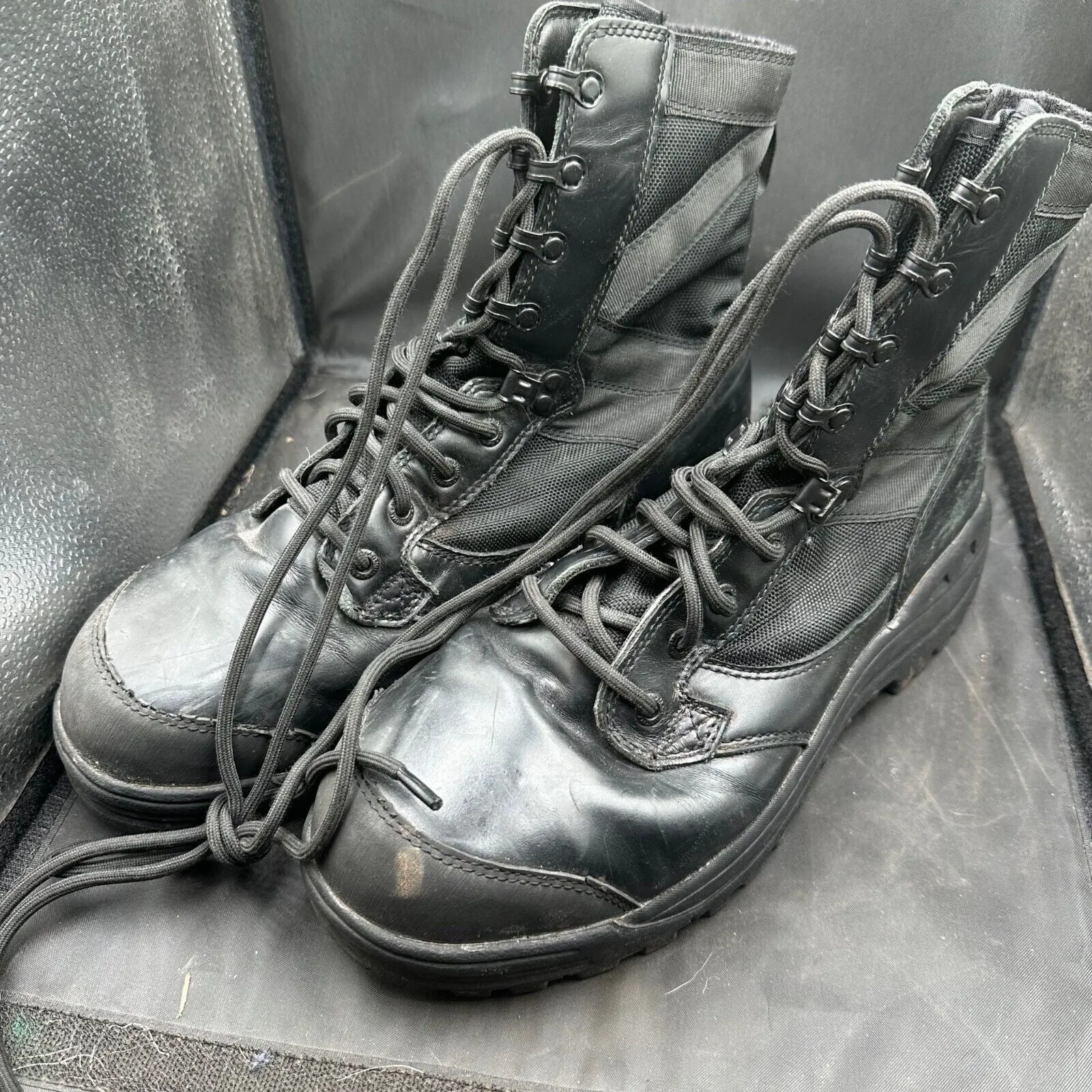 Army Black Leather High Top Magnum Combat Boots - Size EU 43 - UK 9L