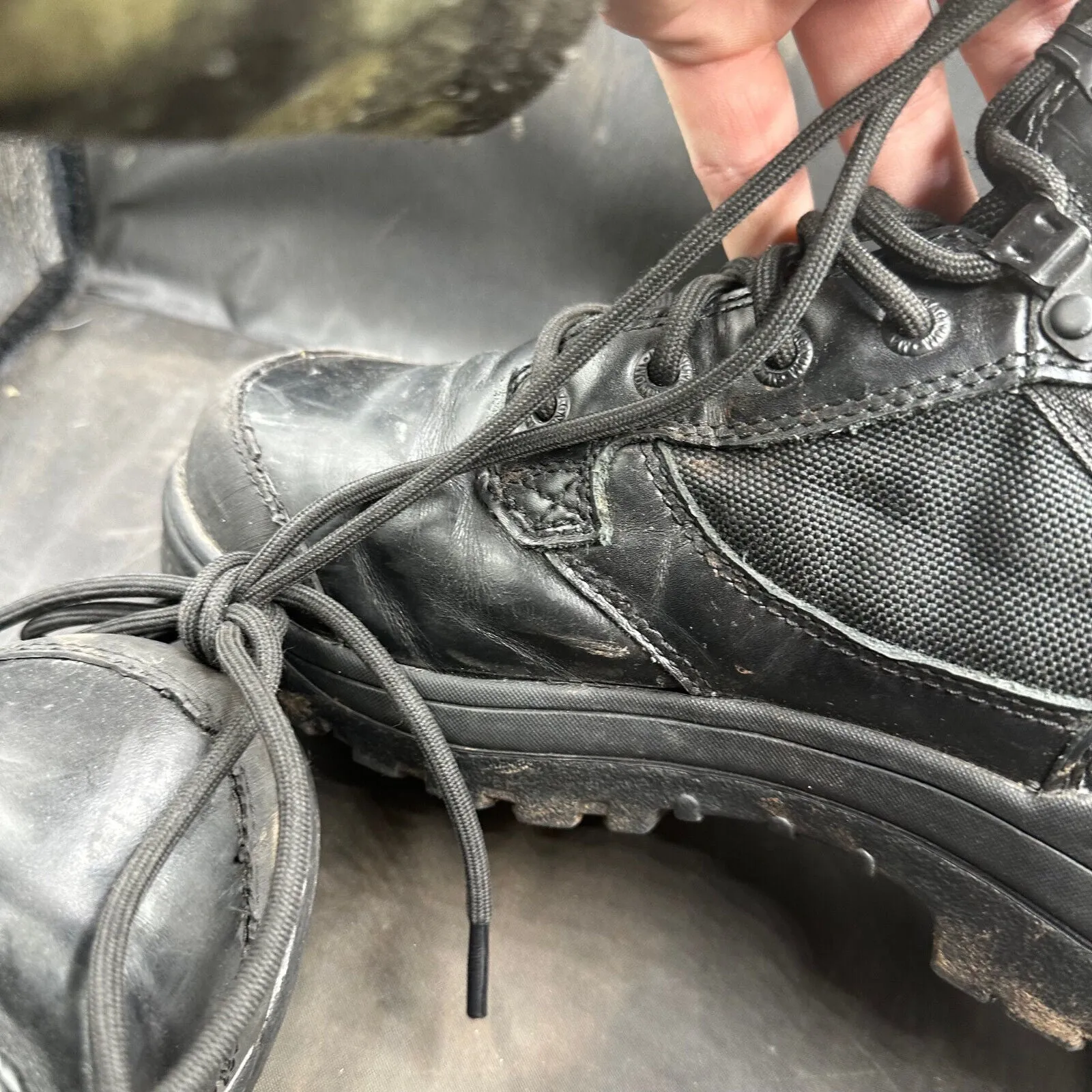 Army Black Leather High Top Magnum Combat Boots - Size EU 43 - UK 9L