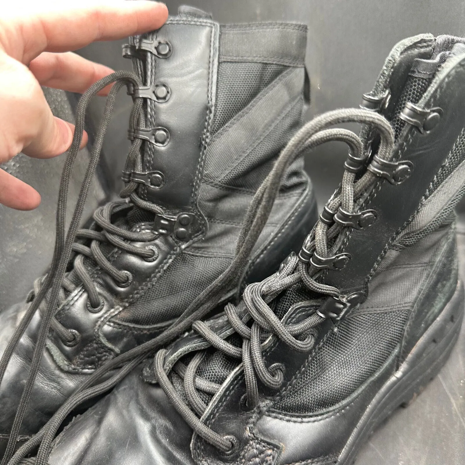 Army Black Leather High Top Magnum Combat Boots - Size EU 43 - UK 9L