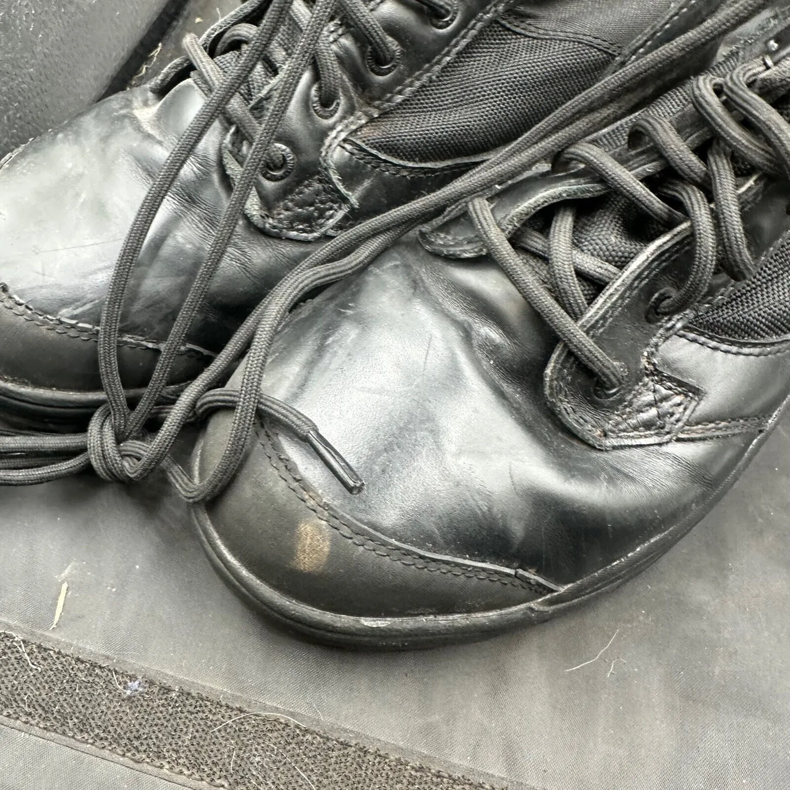 Army Black Leather High Top Magnum Combat Boots - Size EU 43 - UK 9L