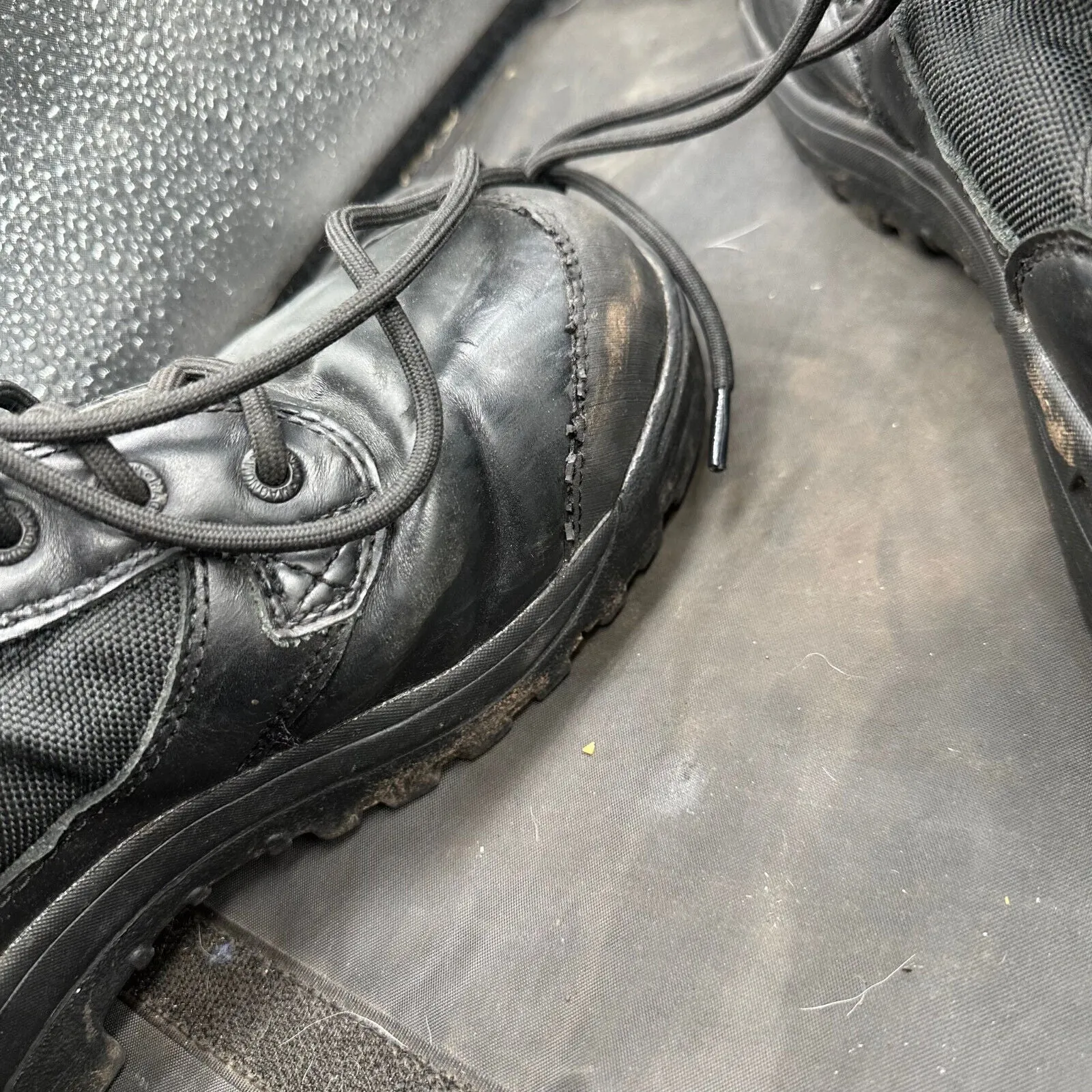Army Black Leather High Top Magnum Combat Boots - Size EU 43 - UK 9L