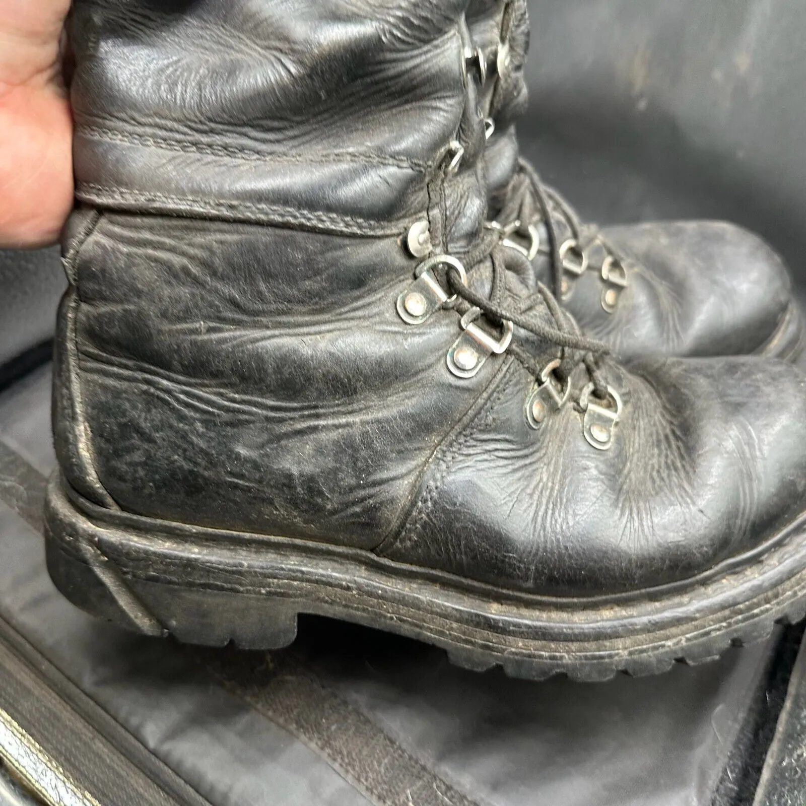 Austrian Army Black Leather Army Combat Boots - Size EU 42 - UK 8