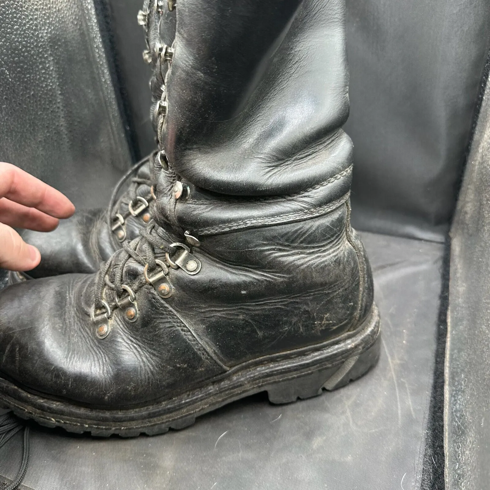 Austrian Army Black Leather Army Combat Boots - Size EU 42 - UK 8