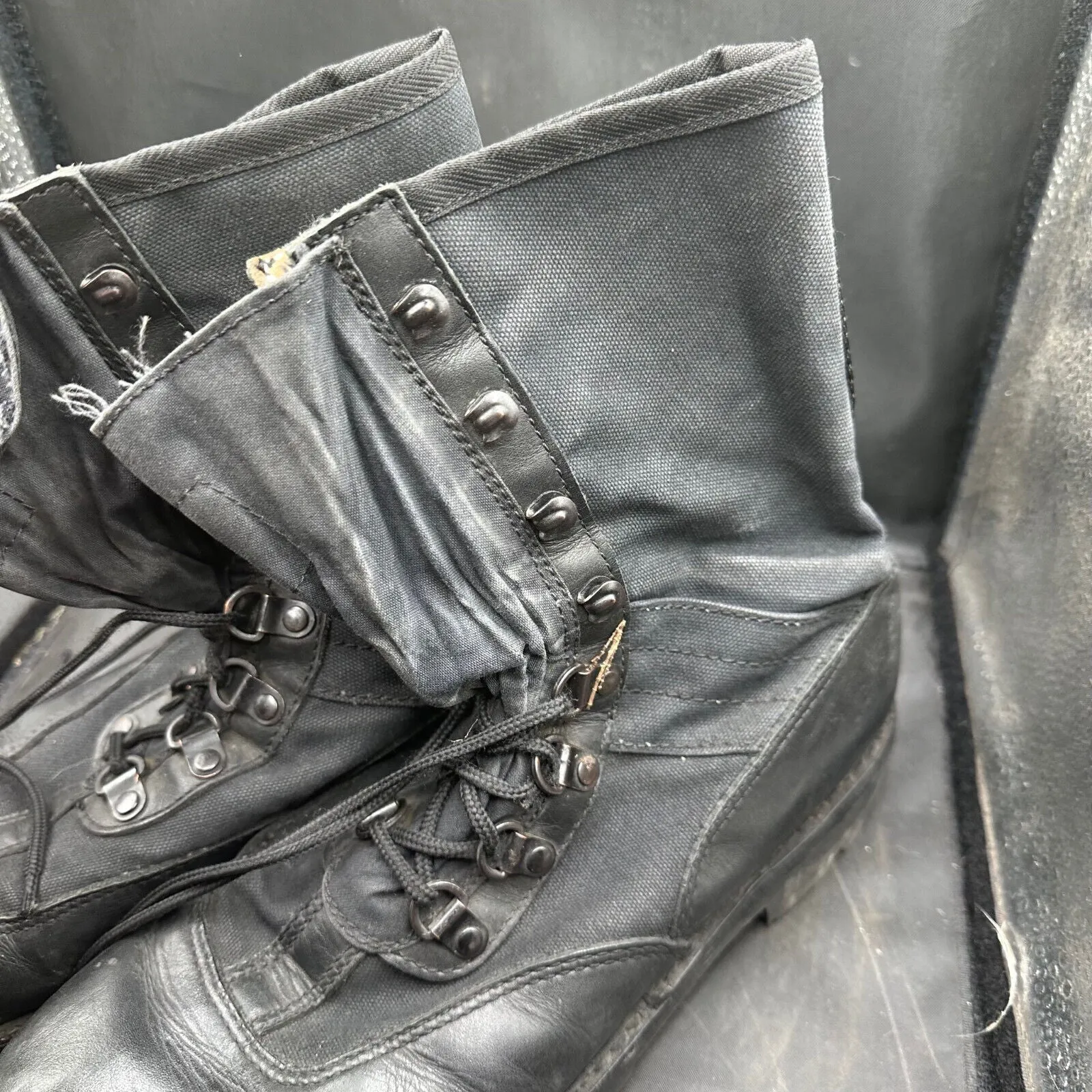 Austrian Army Black Leather Army Combat Boots - Size EU 43 - UK 9