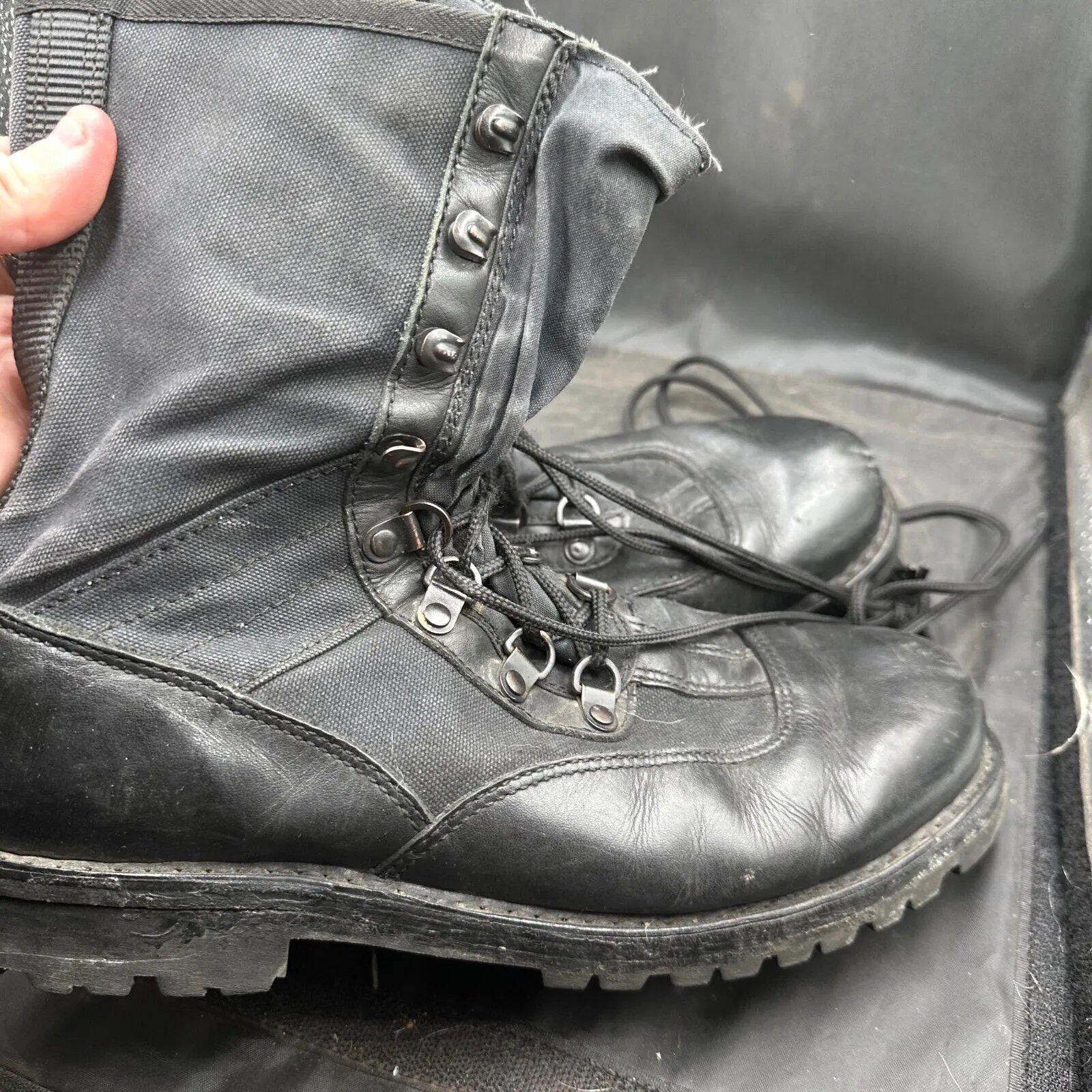 Austrian Army Black Leather Army Combat Boots - Size EU 43 - UK 9