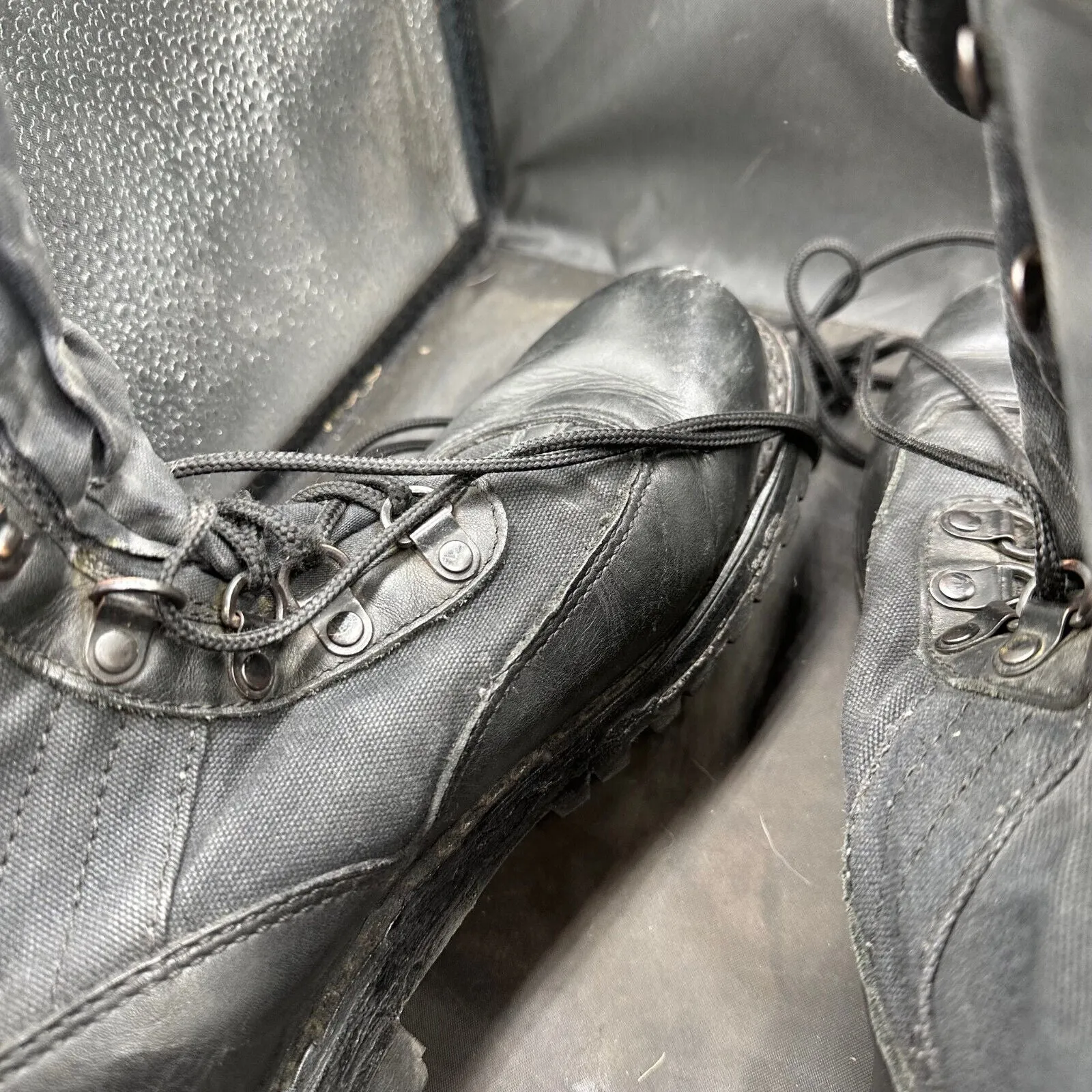 Austrian Army Black Leather Army Combat Boots - Size EU 43 - UK 9