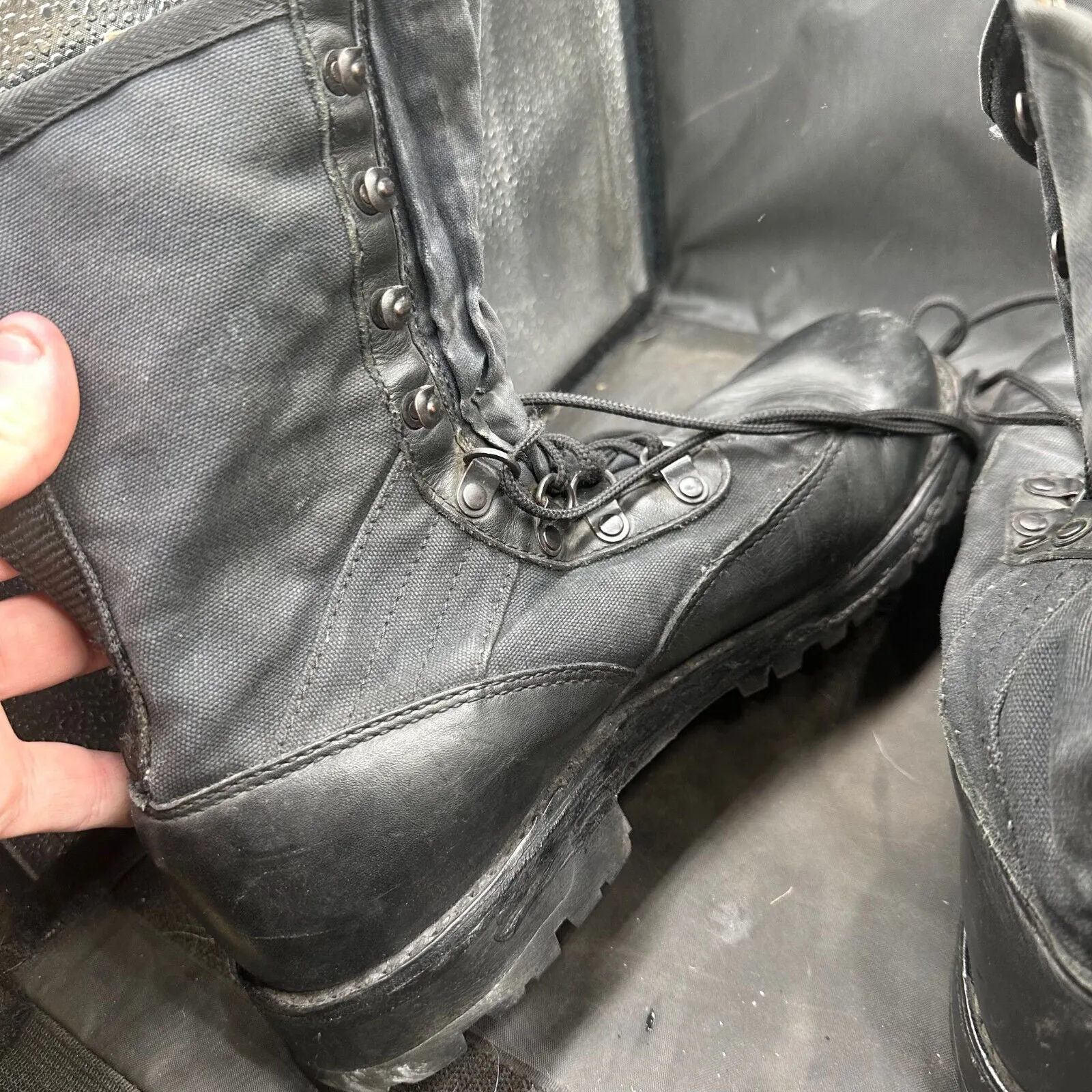 Austrian Army Black Leather Army Combat Boots - Size EU 43 - UK 9
