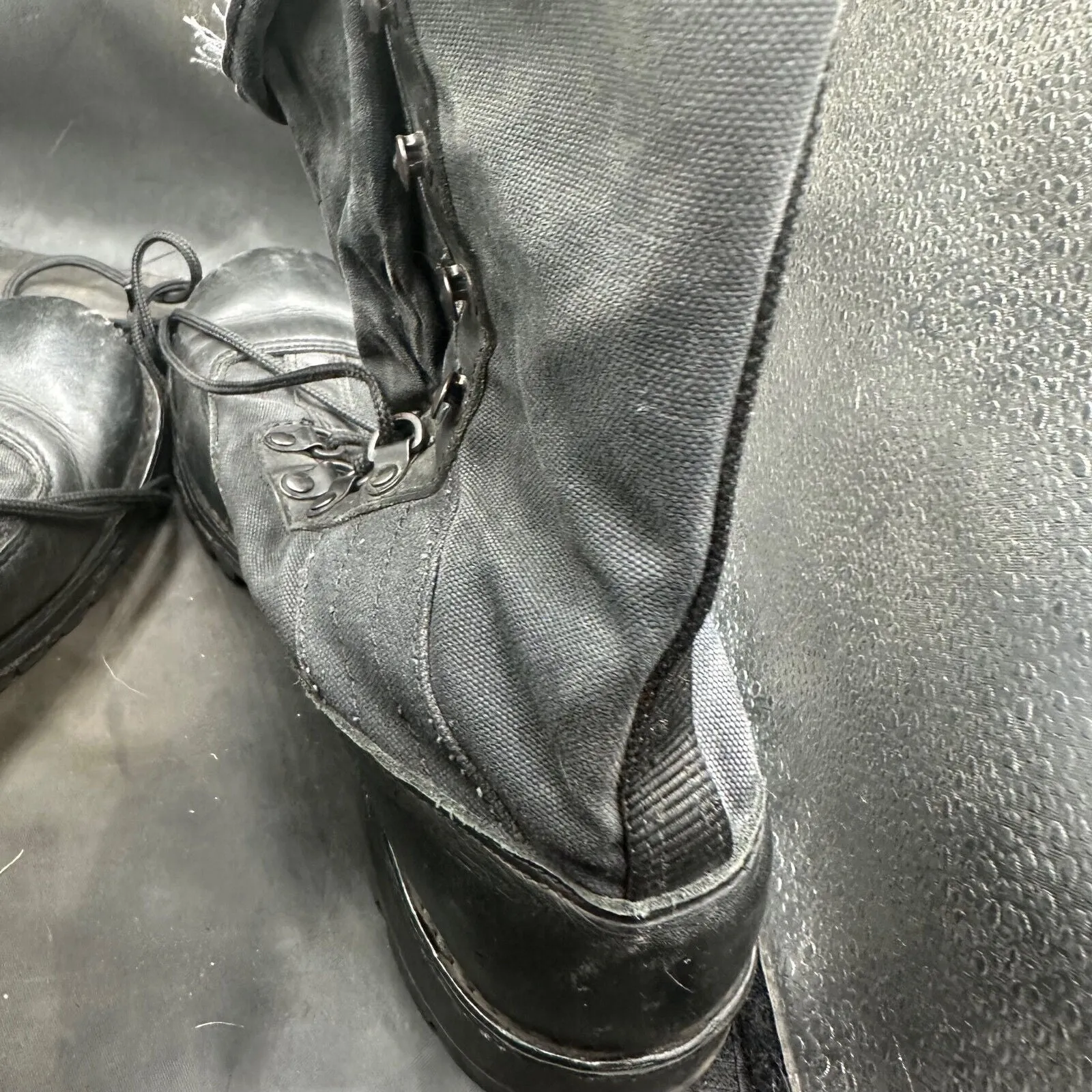 Austrian Army Black Leather Army Combat Boots - Size EU 43 - UK 9