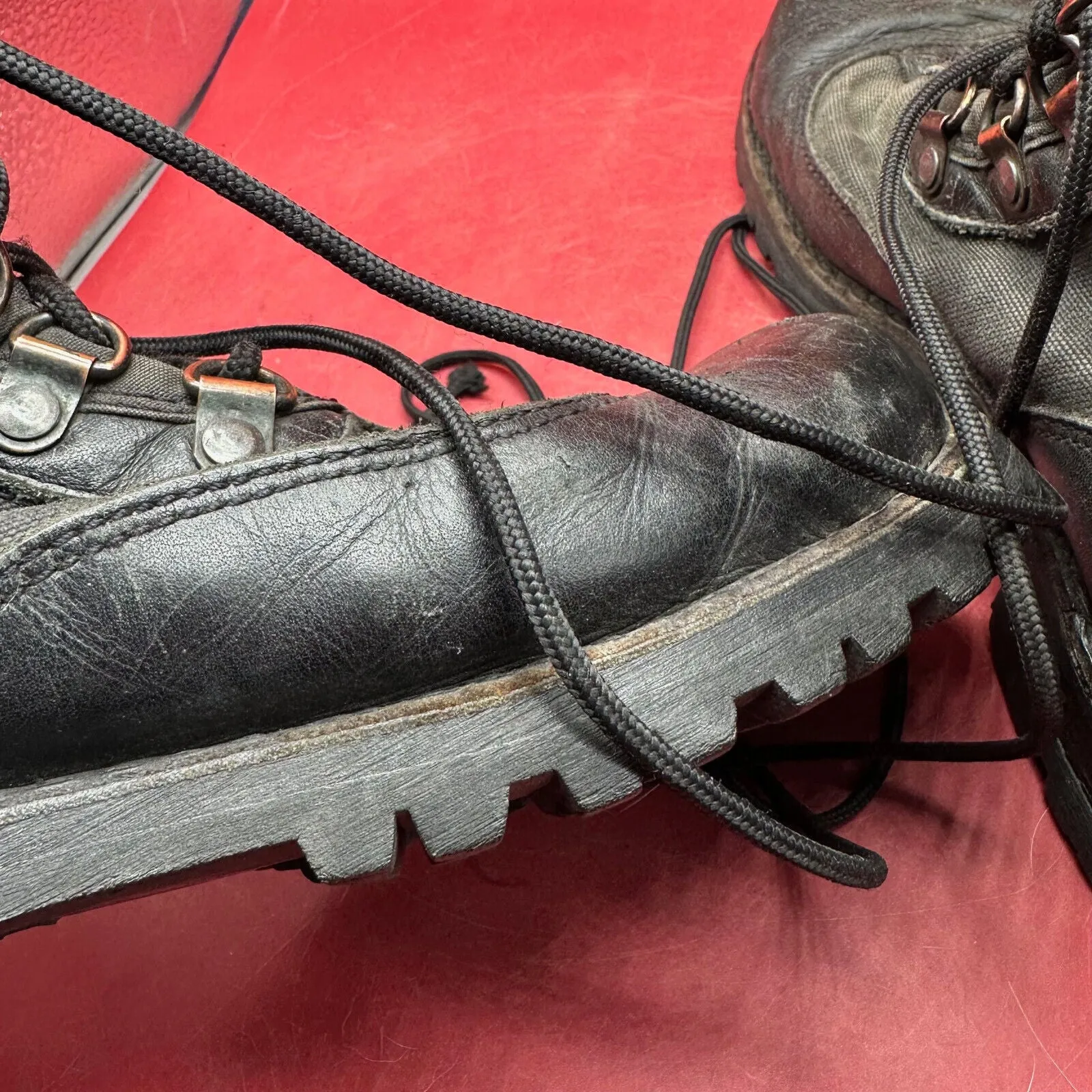 Austrian Army Black Leather Heavy Duty Combat Boots - Size EU 41 - UK 7