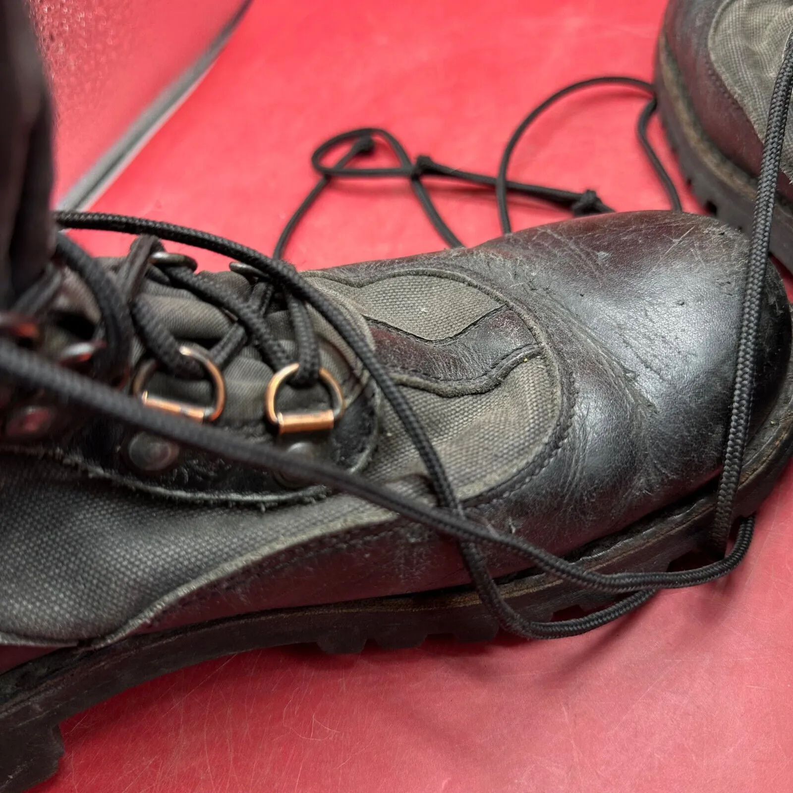 Austrian Army Black Leather Heavy Duty Combat Boots - Size EU 41 - UK 7
