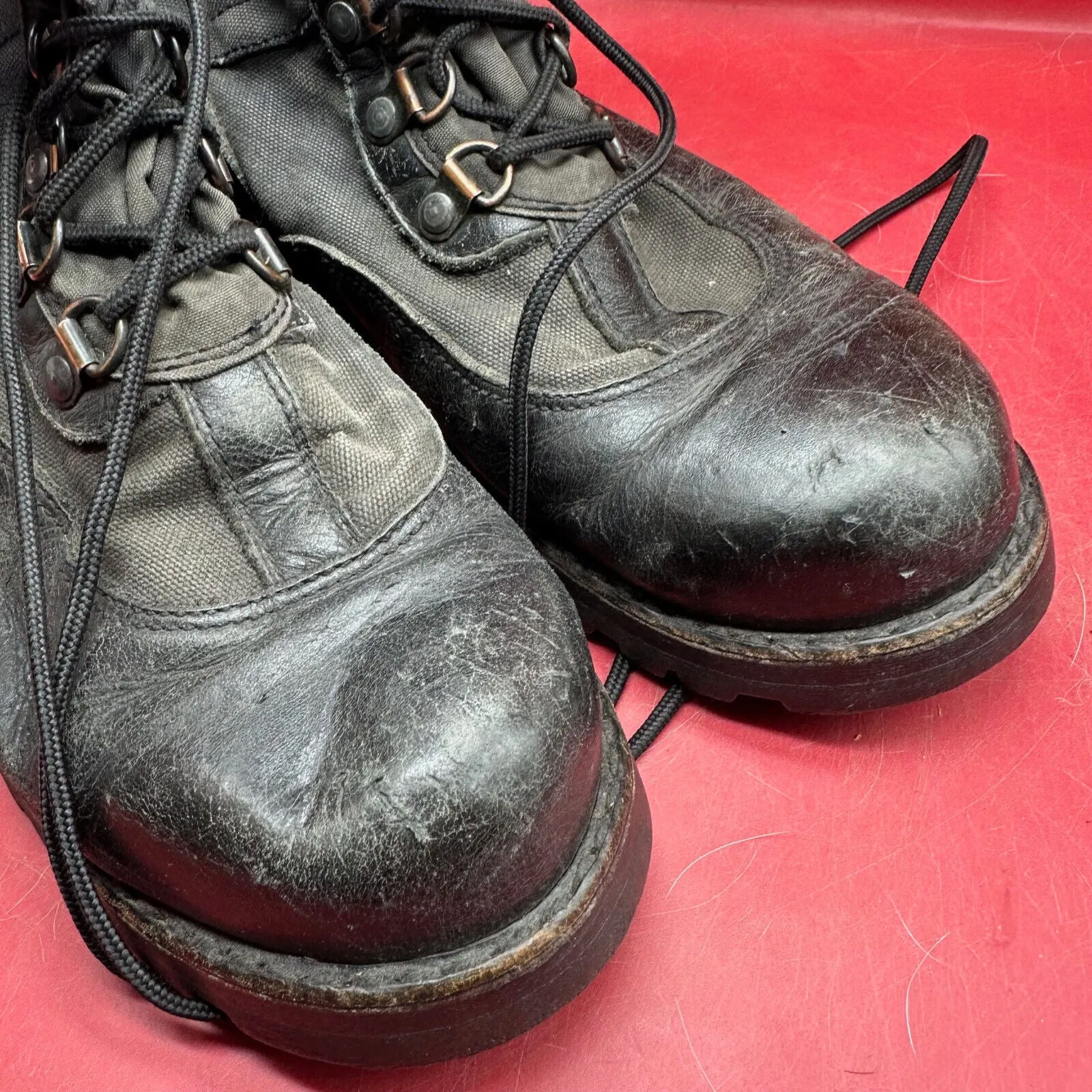 Austrian Army Black Leather Heavy Duty Combat Boots - Size EU 41 - UK 7