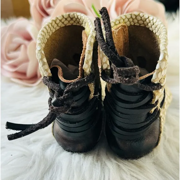 Baby FreeBird Coal White Snake Boots