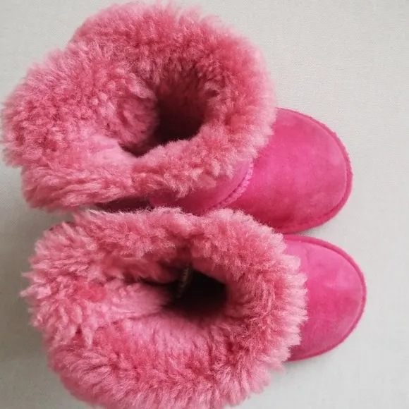 Baby ugg boots size 6