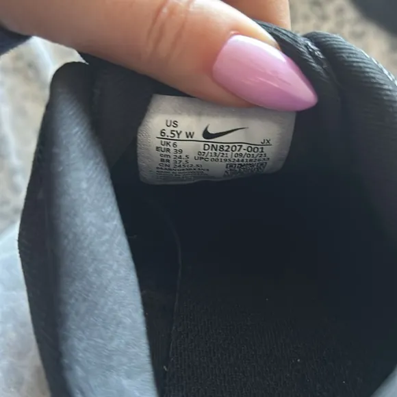 Black Nike Revolution 6 Sneakers - 6.5Y