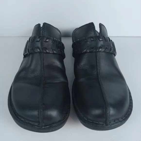 Born Talquin Leather Slip On Black Mules Clogs Size 7 M Whipstitch Strap F58103