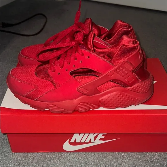 Boys Nike Huarache Sneakers