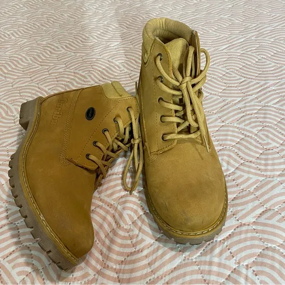 Cariba boots SIZE 7.5