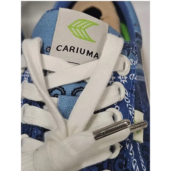 Cariuma Oca Low Blue Bandana Canvas Sneaker. Women Size 8.5 Men Size 7 In Box
