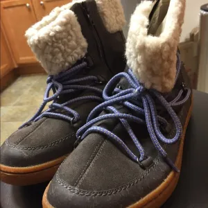 Clark Ariana Mae Boots Size 4G NEW