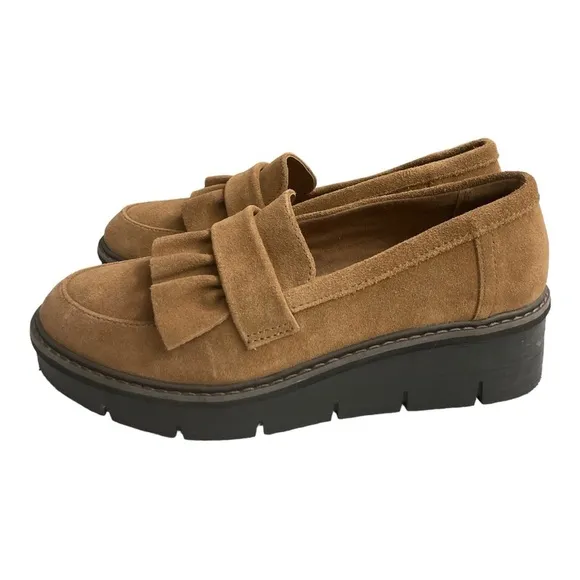 Clark’s Airbell Slip on Loafers size 8.5
