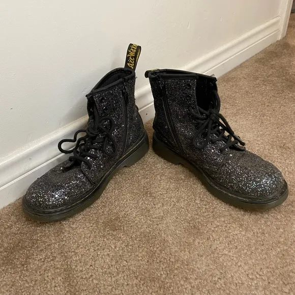 COPY - ✨Dr. Marten Kids Glitter Boots