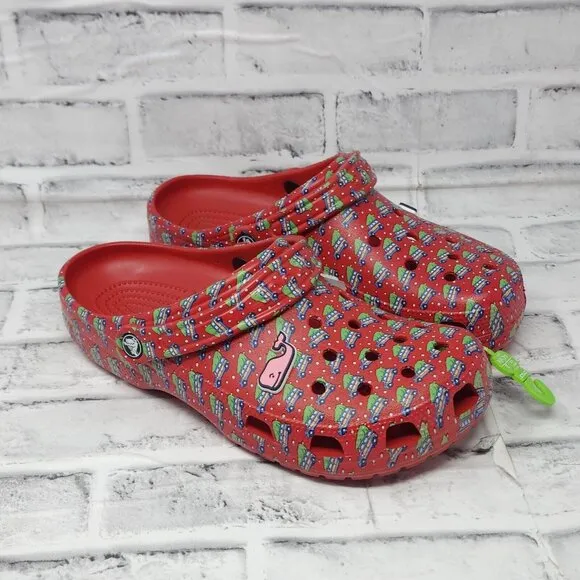 Crocs Classic Clogs Sz 11 Slip On Holiday Vineyard Vines Christmas Trees Jibbitz