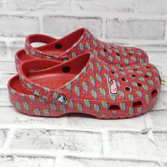 Crocs Classic Clogs Sz 12 Slip On Holiday Vineyard Vines Christmas Trees Jibbitz