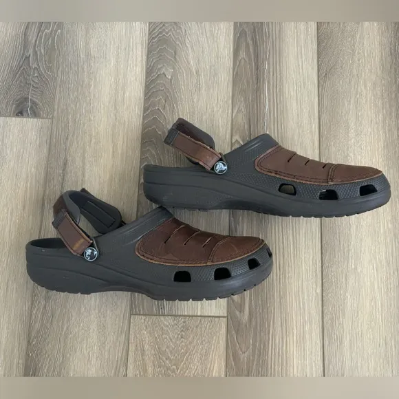 CROCS x Disney Mickey Mouse Brown Clogs Men’s Size 10