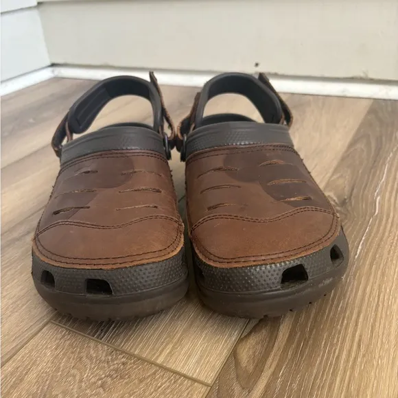 CROCS x Disney Mickey Mouse Brown Clogs Men’s Size 10