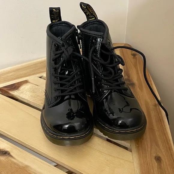 Dr. Marten Toddler Boots, Size 8US