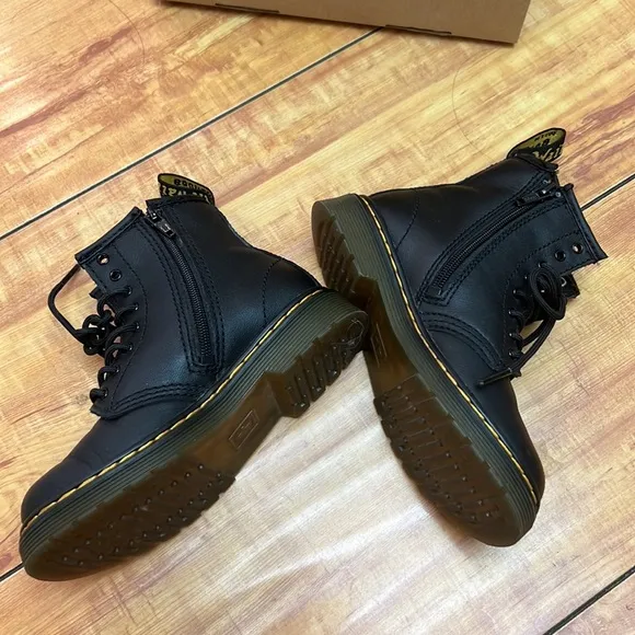 Dr Martens 1460 Kids Unisex Boots