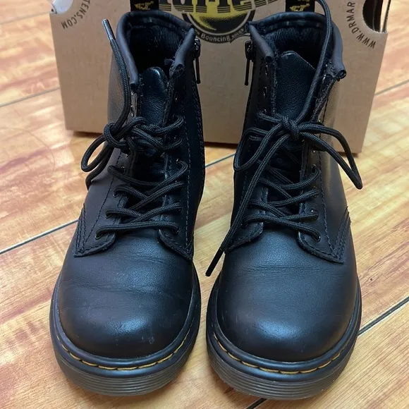Dr Martens 1460 Kids Unisex Boots