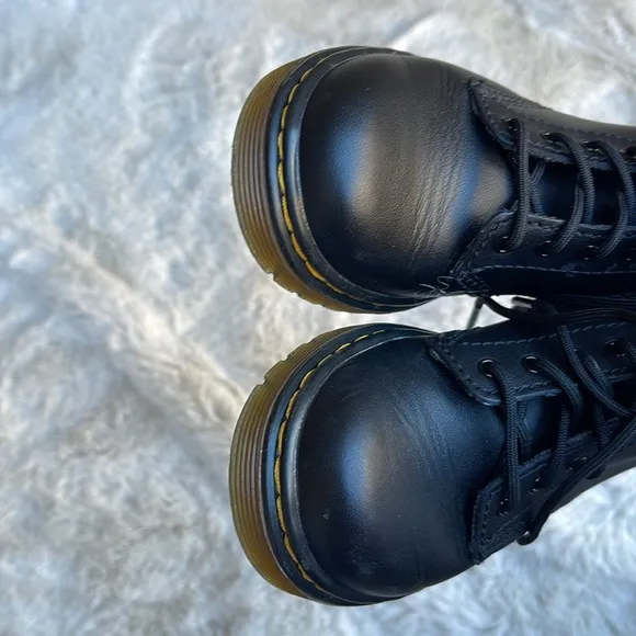 Dr Martens kids boots size 9