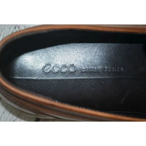 ECCO Men's Leather Slip-On Moccasin Loafers / Shoes SIZE 8 Brown