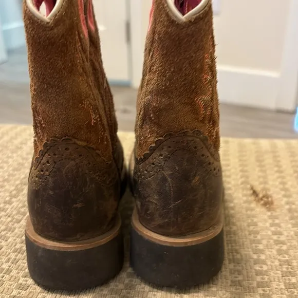 ☘️Girls Ariat boots