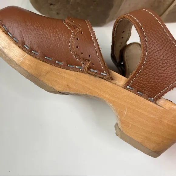 Hanna Andersson Handmade Mary Jane Leather Wood Sole Clogs