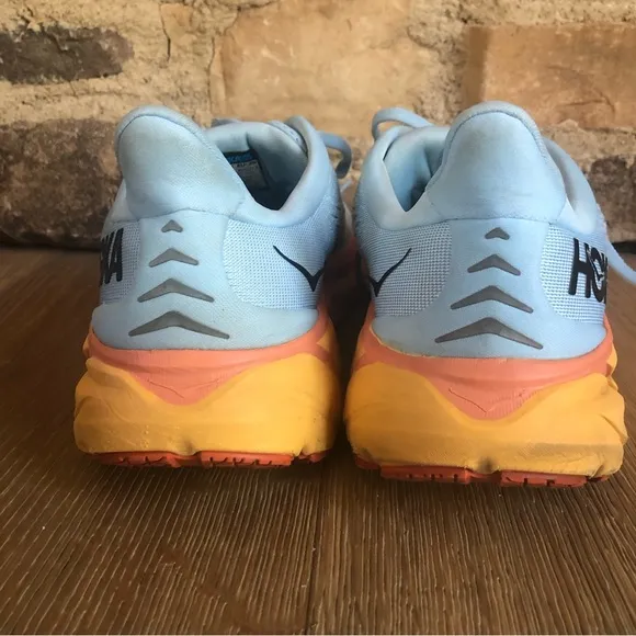 Hoka one Clifton 8 blue women’s sneakers size 10.5