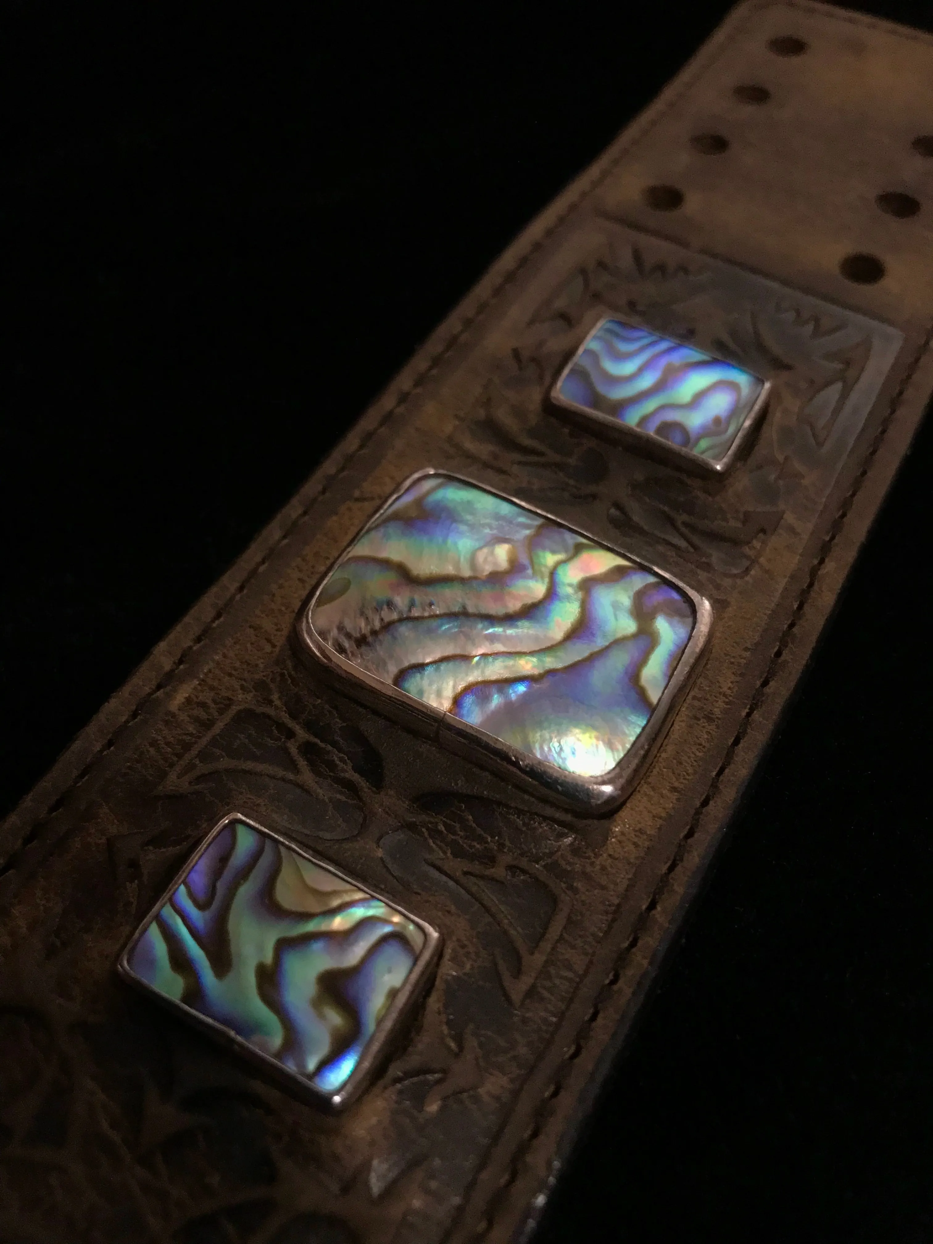 HONEY BRANDO ABALONE WARRIOR CUFF