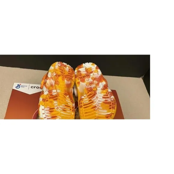 Honey Nut Cheerios x Crocs Limited Edition Toddler Size 4