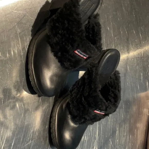 Hunter clogs