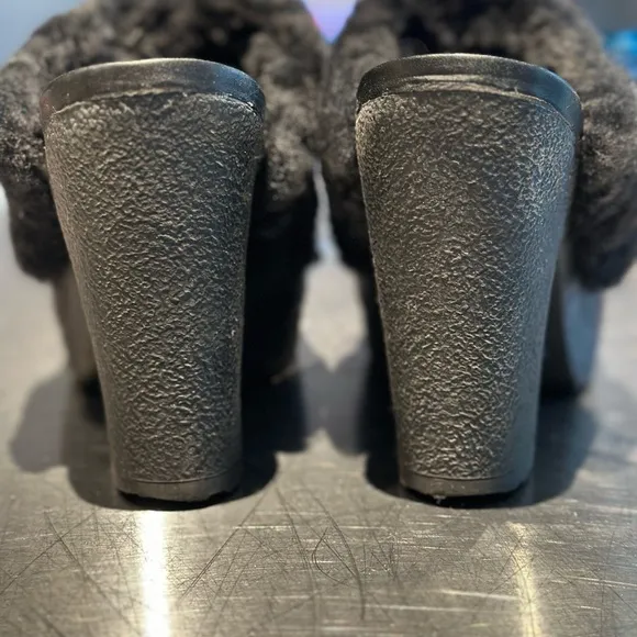 Hunter clogs