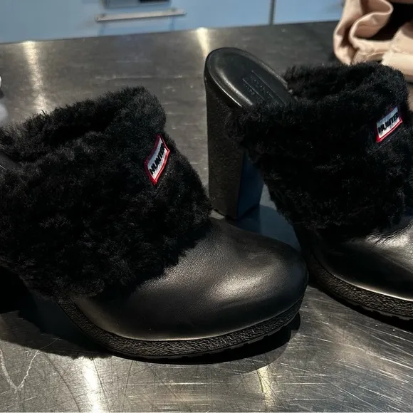 Hunter clogs