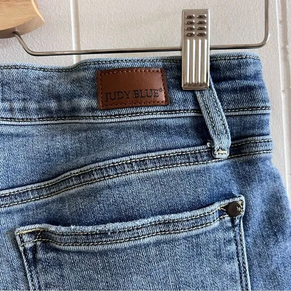Judy Blue Mid Rise Cut Off Denim Shorts Boyfriend Fit
