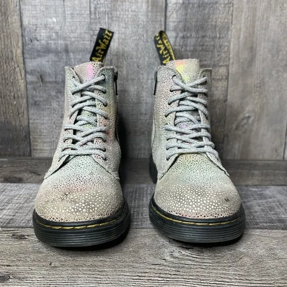 Kids Dr‎ Martens Pascal Rainbow Iridescent Suede Casual Combat Boots Size 10 C